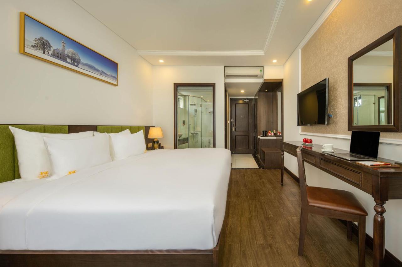Santa Luxury Hotel Дананг Экстерьер фото